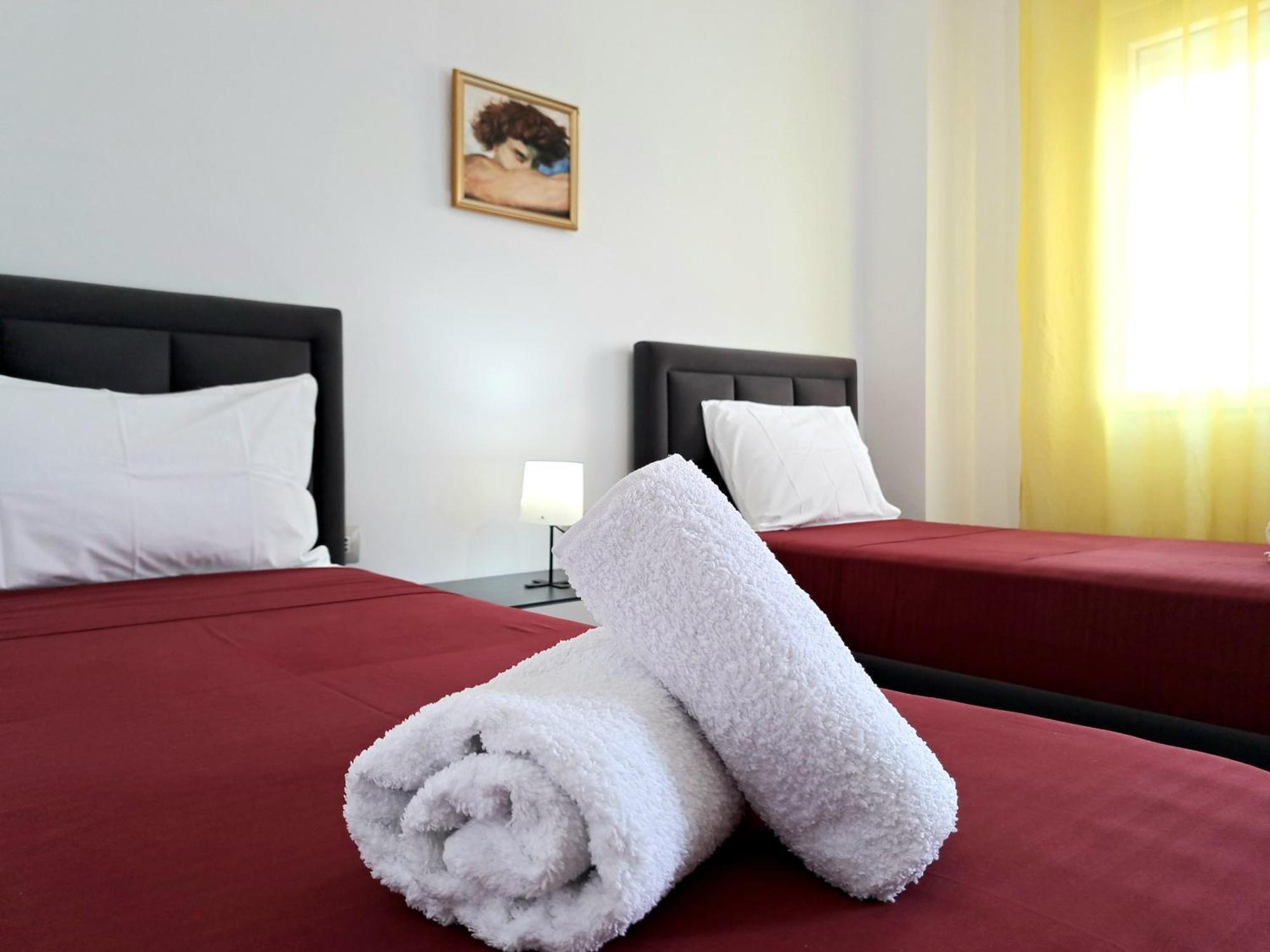 Pazari Luxury Central Apartment Tirana Buitenkant foto