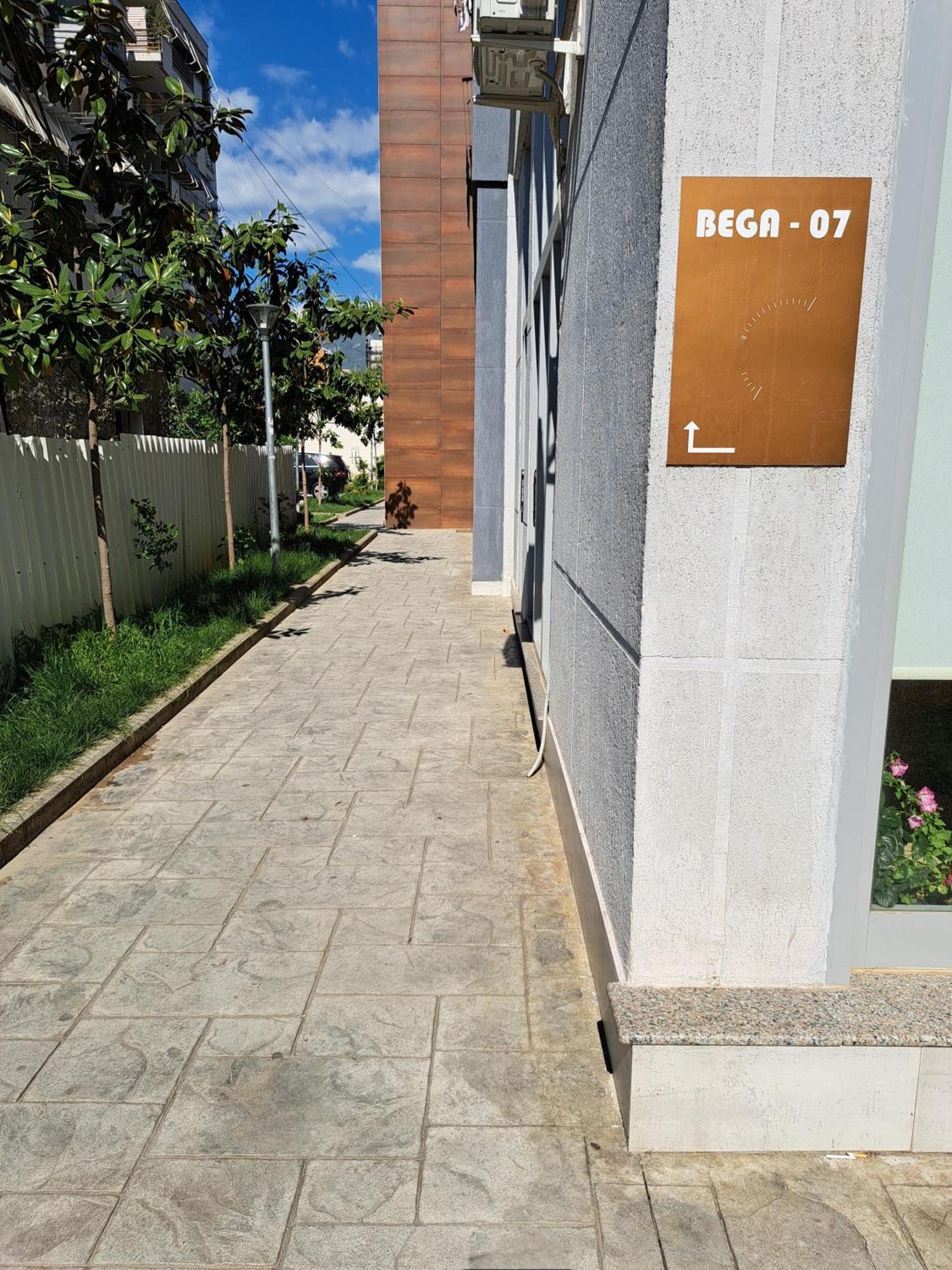 Pazari Luxury Central Apartment Tirana Buitenkant foto